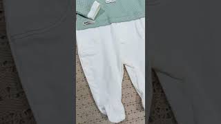 Macacao bebe menino em malha creme com verde