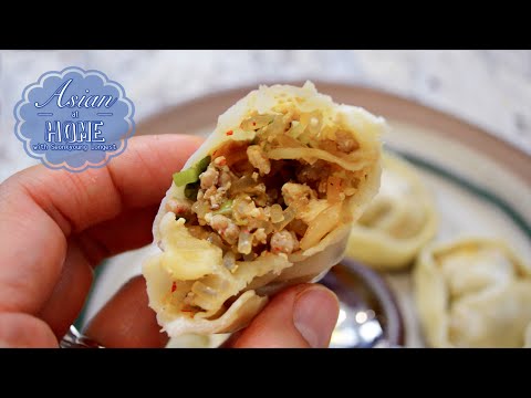 Kimchi Mandu Recipe : Korean Kimchi Dumplings 김치만두 만들기 - UCIvA9ZGeoR6CH2e0DZtvxzw