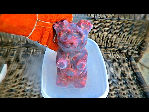 5lb Gummy Bear into Liquid Nitrogen - UCe_vXdMrHHseZ_esYUskSBw