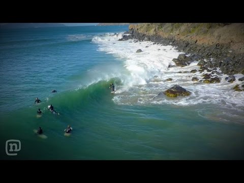 Drone Films A Surfer Just Missing Rocks In Tasmania - UCsert8exifX1uUnqaoY3dqA