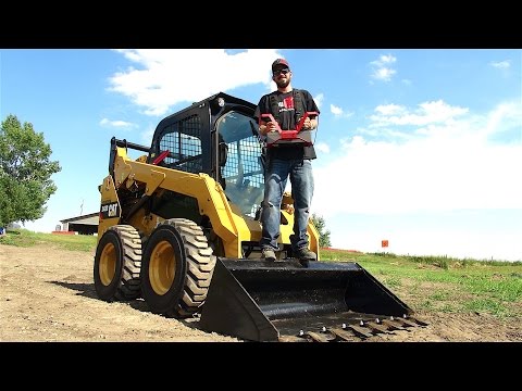 RC ADVENTURES - LARGEST RC I've Operated - FULL SCALE Remote Controlled SKiD STEER - UCxcjVHL-2o3D6Q9esu05a1Q