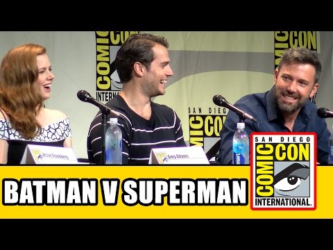 Batman v Superman Dawn of Justice Comic Con Panel - Ben Affleck, Henry Cavill, Gal Gadot, Amy Adams - UCS5C4dC1Vc3EzgeDO-Wu3Mg