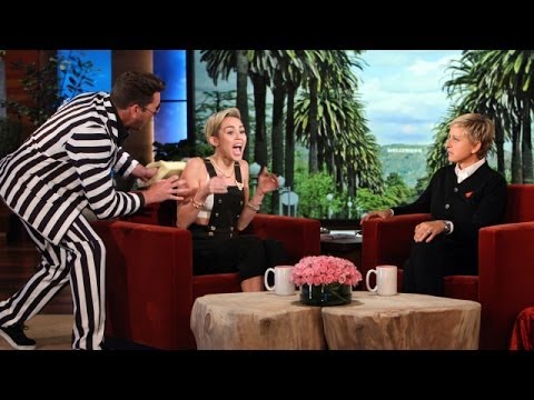 Ellen Scares Miley Cyrus - UCp0hYYBW6IMayGgR-WeoCvQ