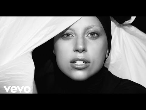 Lady Gaga - Applause (Official) - UC07Kxew-cMIaykMOkzqHtBQ