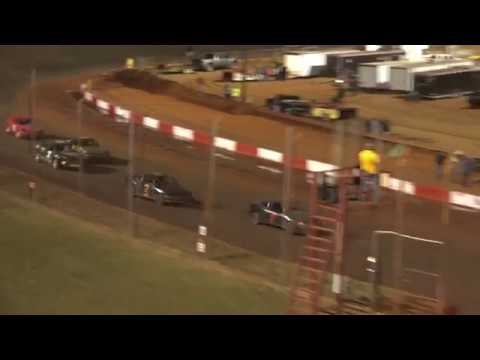Dixie Speedway Stinger Feature 10/12/19 - dirt track racing video image
