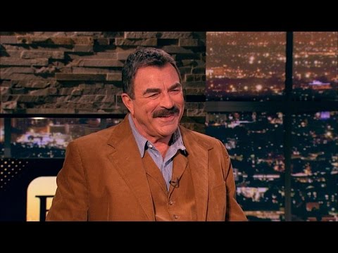 Tom Selleck Weighs in on 'Magnum' Remake - UCdtXPiqI2cLorKaPrfpKc4g