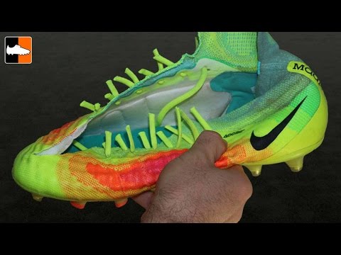 What's Inside Nike Magista Obra Boots??! - UCs7sNio5rN3RvWuvKvc4Xtg