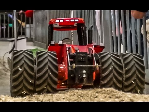 RC tractor ACTION in 1:16 scale, spotted at the Miniaturenbeurs, Zwolle - UCZQRVHvPaV4DRn3tp8qrh7A