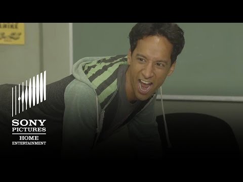 Abed goes "Cage" Blooper Reel - Community: Season 5 DVD - UCz97F7dMxBNOfGYu3rx8aCw