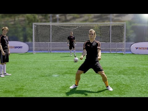 freekickerz vs Antoine Griezmann - Penalty Football Challenge - UCC9h3H-sGrvqd2otknZntsQ