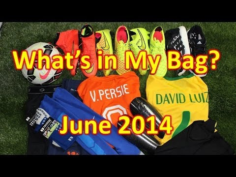 What's In My Soccer Bag? - June 2014 - UCUU3lMXc6iDrQw4eZen8COQ