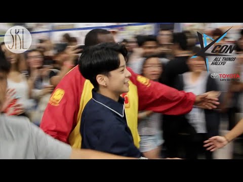 OMG It's f(x) Amber!!!! KCON NY & LA 2016 - UCIvA9ZGeoR6CH2e0DZtvxzw