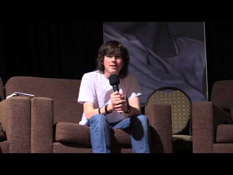 FULL The Walking Dead panel discussion and Q&A at Spooky Empire's Ultimate Horror Weekend 2014 - UCYdNtGaJkrtn04tmsmRrWlw