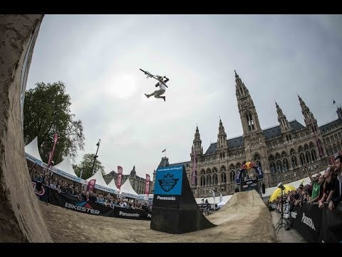 Going HUGE at freestyle MTB contest - Vienna Air King 2014 - UCblfuW_4rakIf2h6aqANefA