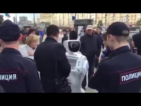 Did Russian police really arrest a robot? (Crave Extra) - UCOmcA3f_RrH6b9NmcNa4tdg