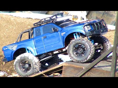 RC ADVENTURES - BACKYARD TRAiL Course - Komodo TRUCK - Mickey Thompson Tires - UCxcjVHL-2o3D6Q9esu05a1Q