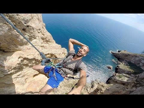 GoPro: Highline Rope Swing - UCqhnX4jA0A5paNd1v-zEysw