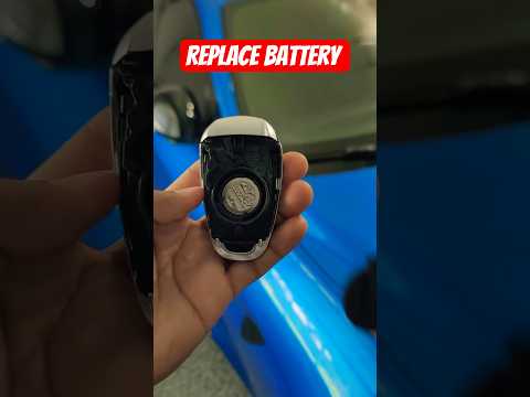 Wie man die Batterie der Fernbedienung des Schlüssels bei Alfa Romeo Giulia ersetzt