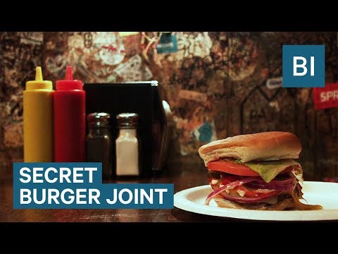 There's a secret 'Burger Joint' inside this swanky NYC hotel - UCcyq283he07B7_KUX07mmtA