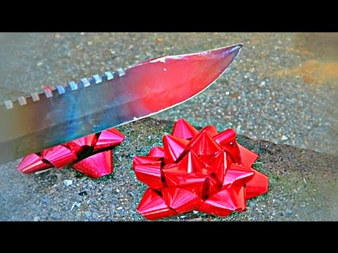 EXPERIMENT Glowing 1000 degree KNIFE VS Christmas - UCe_vXdMrHHseZ_esYUskSBw