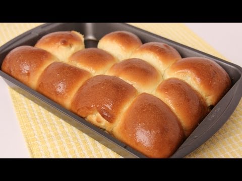 Homemade Dinner Rolls Recipe - Laura Vitale - Laura in the Kitchen Episode 453 - UCNbngWUqL2eqRw12yAwcICg