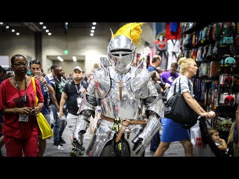 Adam Savage Incognito as King Arthur at Comic-Con 2017! - UCiDJtJKMICpb9B1qf7qjEOA