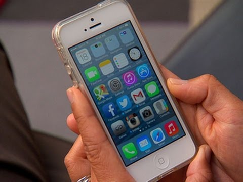 CNET News - Inside Scoop: Should you upgrade to iOS 7? - UCOmcA3f_RrH6b9NmcNa4tdg