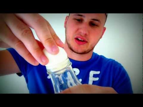 egg in the bottle Science Experiment - UCe_vXdMrHHseZ_esYUskSBw