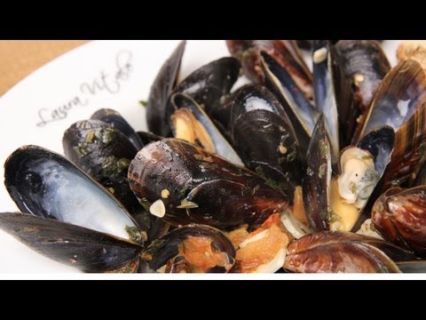 Mussels in Spicy Broth Recipe - Laura Vitale - Laura in the Kitchen Episode 260 - UCNbngWUqL2eqRw12yAwcICg