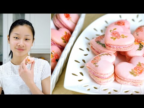 Valentine's Day Raspberry Macarons  Recipe 情人节覆盆子马卡龙（Heart Macarons, Painted Macarons, 心形马卡龙，手绘马卡龙） - UCFD-WazSyq4YcoWMUGIszOQ