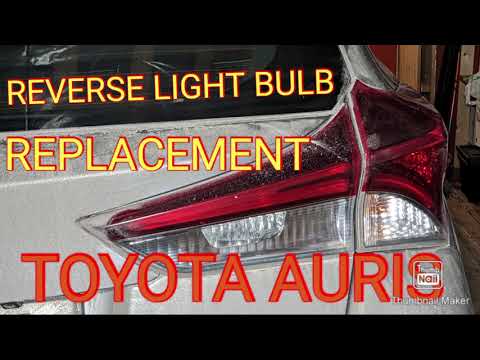 Замена ламп Toyota Auris с 2013 года