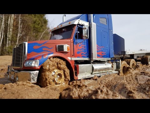 ЗАСТРЯЛ ГРУЗОВИК ... Вытаскиваем экскаватором ... RC mudding, truck and excavator - UCX2-frpuBe3e99K7lDQxT7Q