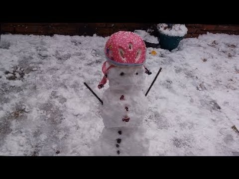 SnowMan With A Pink Helmet - UCeaG5HcexylrNi9v9FxE47g