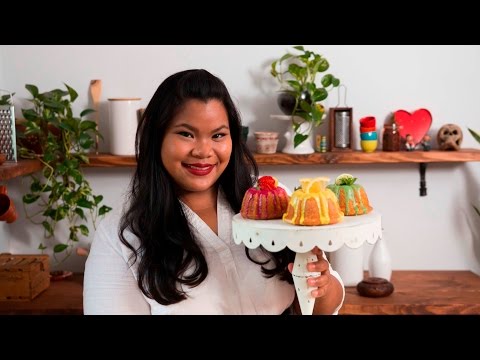Mini Lemonade Bundt Cakes | Jen Phanomrat