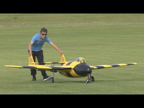 GIANT Scale RC DeHavilland VAMPIRE: Weston Park International Model Show 2015 - UChL7uuTTz_qcgDmeVg-dxiQ