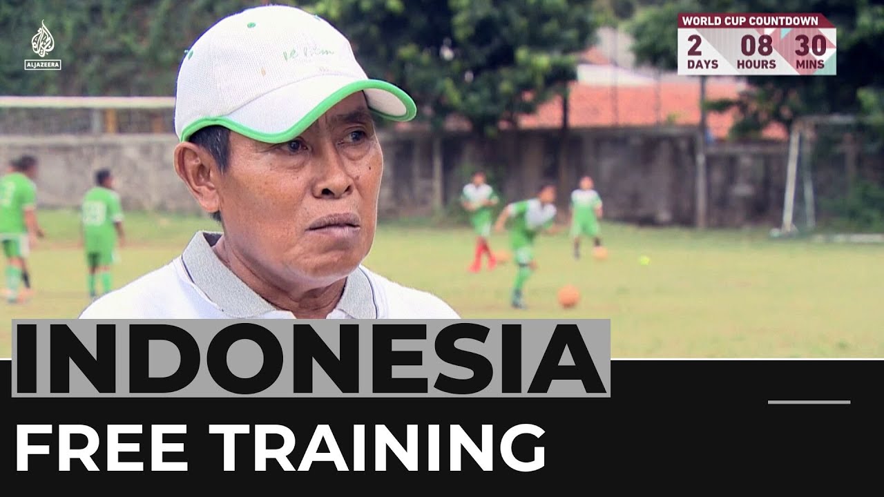 Indonesian coach trains disadvantaged youth