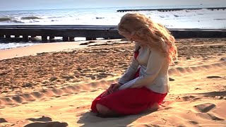 Gabriela - Plang dupa dragostea Ta (Official Video)