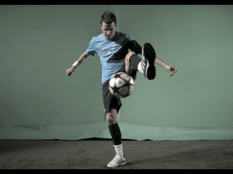 Learn Football Freestyle Trick - Around The World - UCKvn9VBLAiLiYL4FFJHri6g