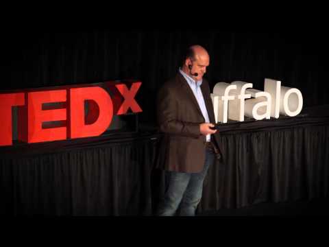 I See Dead People: Dreams and Visions of the Dying | Dr. Christopher Kerr | TEDxBuffalo - UCsT0YIqwnpJCM-mx7-gSA4Q