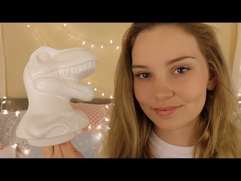 ASMR White Triggers ☁️ Tapping and Scratching ☁️ - UCikebqFWoT3QC9axUbXCPYw