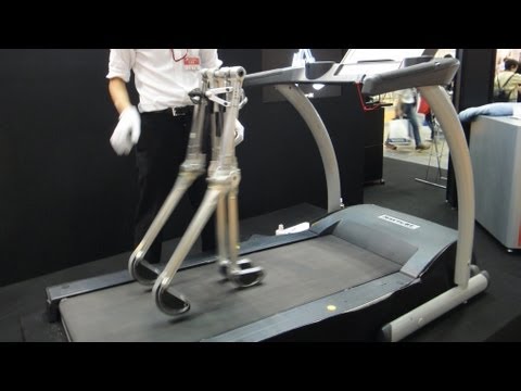 Passive Walking Robot Propelled By Its Own Weight #DigInfo - UCOHoBDJhP2cpYAI8YKroFbA