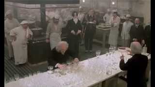 Fellini - E La Nave Va - Musica con bicchieri d'acqua nella cucina