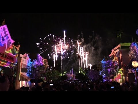 FULL Disneyland Forever fireworks debut with Main Street projections for 60th anniversary - UCYdNtGaJkrtn04tmsmRrWlw