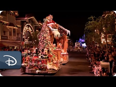 Mapping Out the Holidays: Disneyland Park | Disneyland Resort - UC1xwwLwm6WSMbUn_Tp597hQ