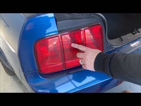 Come sostituire  le lampadine della Ford Mustang