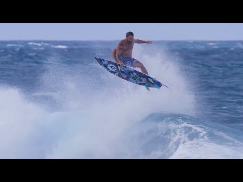 In House at the Volcom Pipe Pro: Turkey Day | Episode 2 - UCblfuW_4rakIf2h6aqANefA