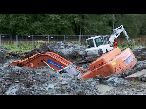 Two Excavators stuck in deep clay - Heavy Recovery - Terribärgarn, Sweden - UCAb6IVLGYnzcnfxe4LKD-aw