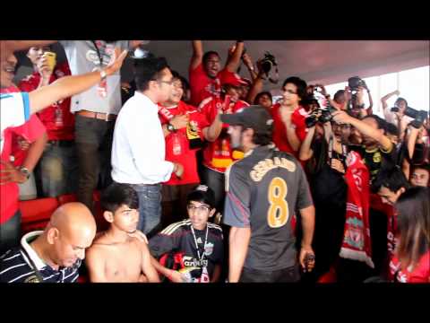 What happens if you wear MU jersey at Liverpool Asia Tour 2011 @ Malaysia - 14 July 2011