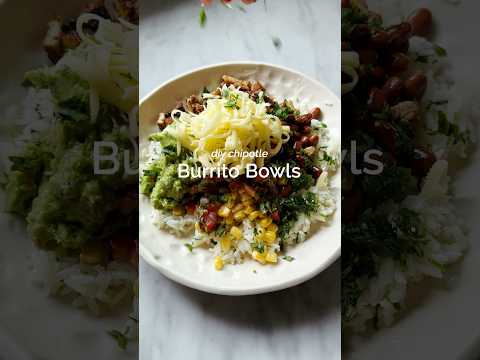Here’s the secret to recreating your favorite Chipotle Burrito Bowl
at home!