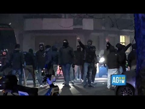 Derby Lazio-Roma, scontri fra ultrà giallorossi e polizia